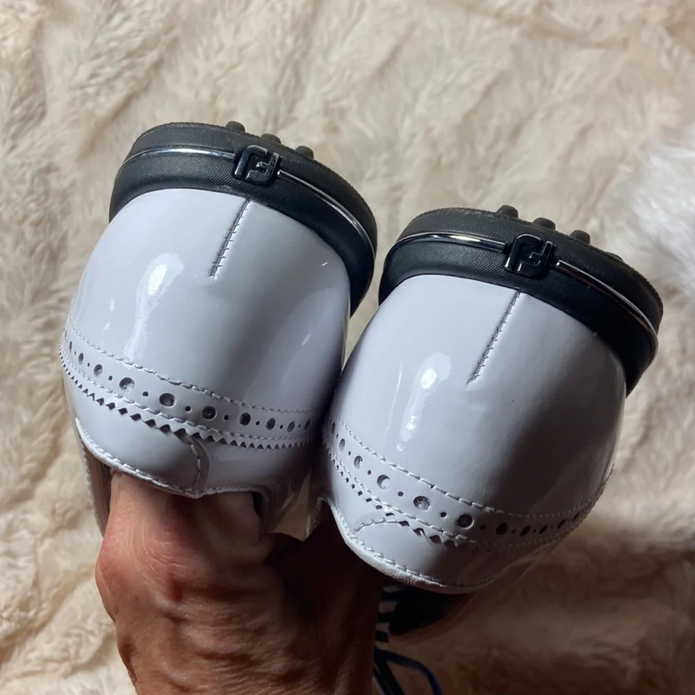 Like new Footjoy Tailored Collection Golf Shoes